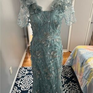 Elegant Floral Lace Dress